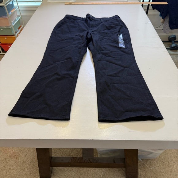 J. Crew Flare crop black jean in all-day stretch Size 31 - Picture 4 of 14